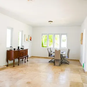 https://manati-world-point.top-hotels-puertorico.com